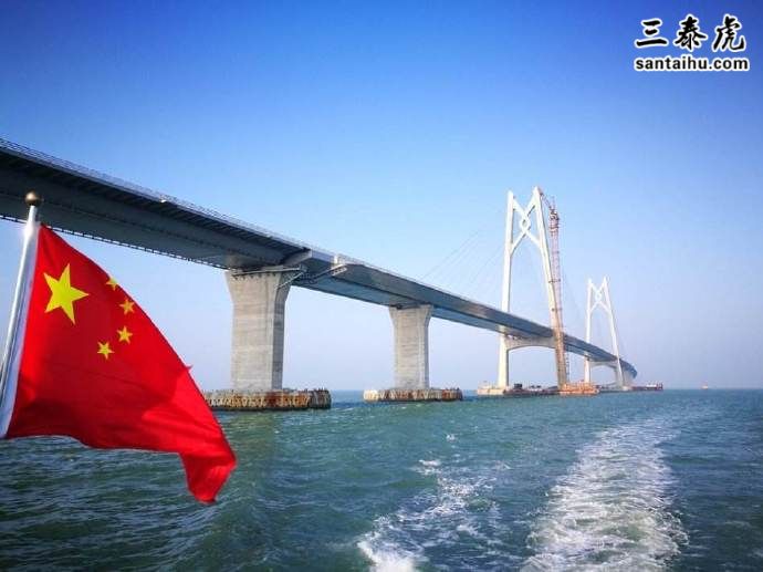 “中国”的中文翻译过来就是“世界中心”，中国人是真的为自己国家的地位感到自豪吗