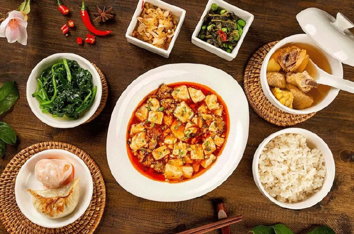 我觉得中餐非常油腻，但为何中国的肥胖率没有美国高